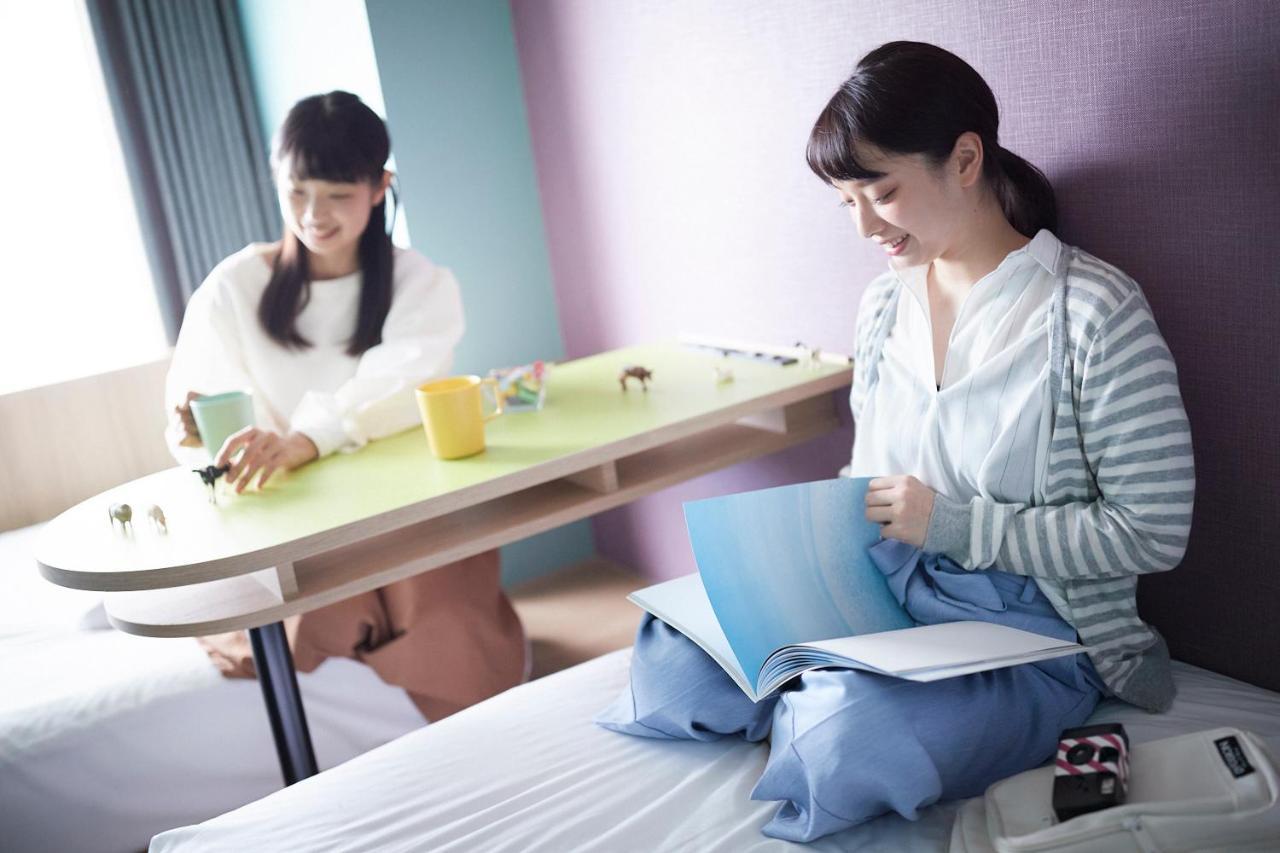 Omo7 Asahikawa By Hoshino Resorts Extérieur photo Students studying in the dormitory